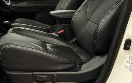 Mitsubishi Outlander III рестайлинг 3, 2018 год, 2 200 000 рублей, 15 фотография