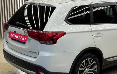 Mitsubishi Outlander III рестайлинг 3, 2018 год, 2 200 000 рублей, 8 фотография