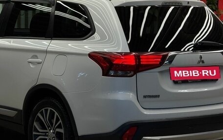 Mitsubishi Outlander III рестайлинг 3, 2018 год, 2 200 000 рублей, 4 фотография