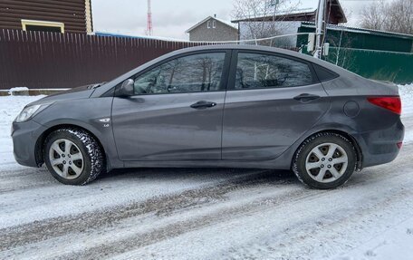 Hyundai Solaris II рестайлинг, 2011 год, 650 000 рублей, 7 фотография