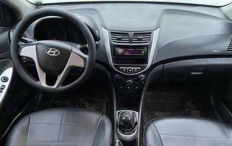 Hyundai Solaris II рестайлинг, 2011 год, 650 000 рублей, 8 фотография