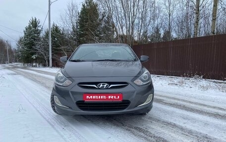 Hyundai Solaris II рестайлинг, 2011 год, 650 000 рублей, 2 фотография