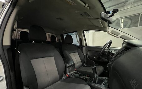 Mitsubishi L200 IV рестайлинг, 2021 год, 2 100 000 рублей, 9 фотография