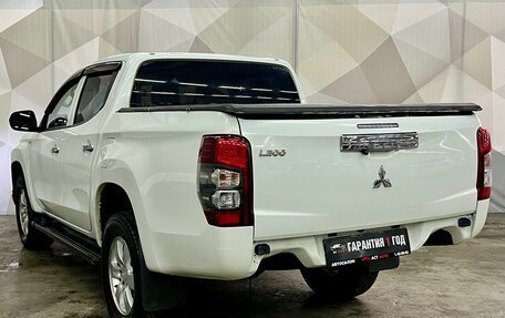 Mitsubishi L200 IV рестайлинг, 2021 год, 2 100 000 рублей, 4 фотография