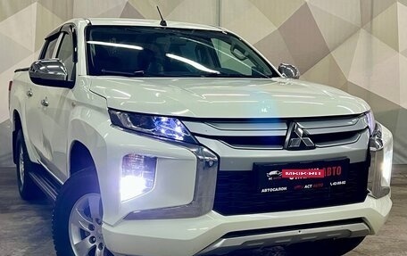 Mitsubishi L200 IV рестайлинг, 2021 год, 2 100 000 рублей, 3 фотография