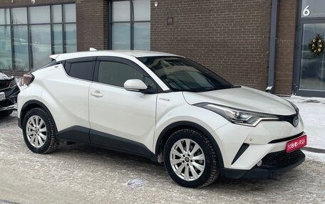 Toyota C-HR I рестайлинг, 2017 год, 2 190 000 рублей, 1 фотография