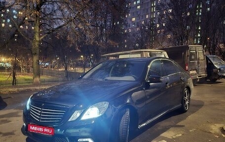 Mercedes-Benz E-Класс, 2011 год, 1 350 000 рублей, 1 фотография