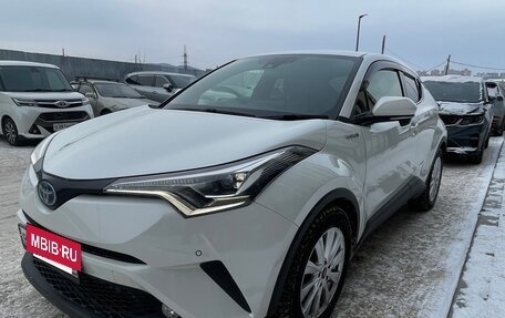 Toyota C-HR I рестайлинг, 2017 год, 2 190 000 рублей, 5 фотография