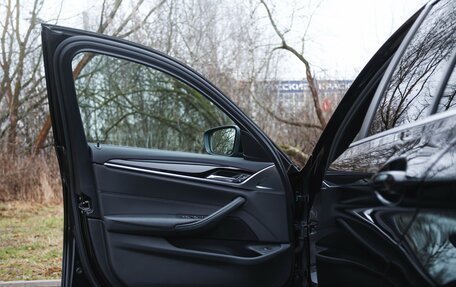 BMW 5 серия, 2018 год, 3 070 000 рублей, 18 фотография