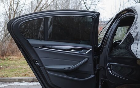 BMW 5 серия, 2018 год, 3 070 000 рублей, 39 фотография