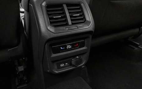 Volkswagen Tiguan II, 2021 год, 3 370 000 рублей, 15 фотография