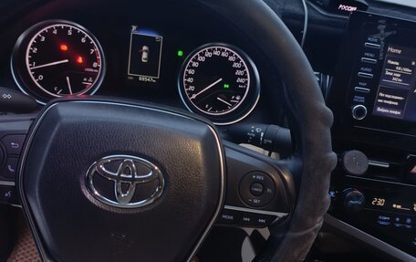 Toyota Camry, 2021 год, 3 500 000 рублей, 7 фотография