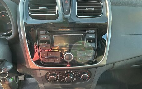 Renault Logan II, 2014 год, 780 000 рублей, 17 фотография