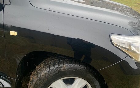 Toyota Land Cruiser 200, 2010 год, 2 350 000 рублей, 7 фотография