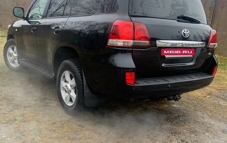 Toyota Land Cruiser 200, 2010 год, 2 350 000 рублей, 5 фотография