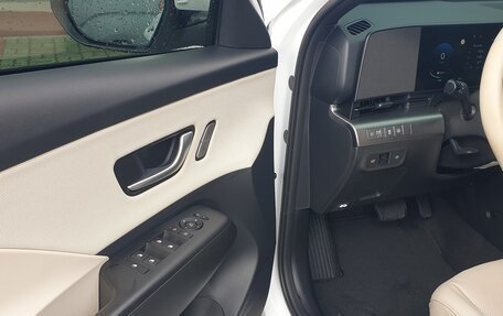 Hyundai Kona, 2023 год, 2 987 000 рублей, 17 фотография