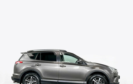 Toyota RAV4, 2019 год, 2 105 000 рублей, 4 фотография