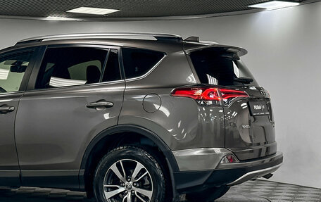 Toyota RAV4, 2019 год, 2 105 000 рублей, 21 фотография