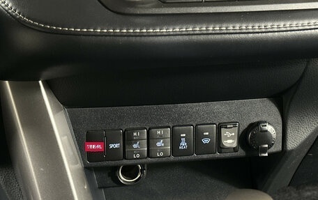 Toyota RAV4, 2019 год, 2 105 000 рублей, 17 фотография