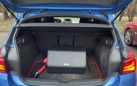 BMW 1 серия, 2018 год, 2 300 000 рублей, 21 фотография