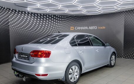 Volkswagen Jetta VI, 2013 год, 1 120 000 рублей, 2 фотография