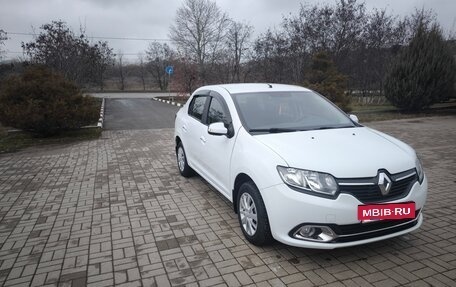 Renault Logan II, 2017 год, 780 000 рублей, 2 фотография