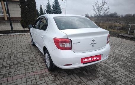 Renault Logan II, 2017 год, 780 000 рублей, 4 фотография