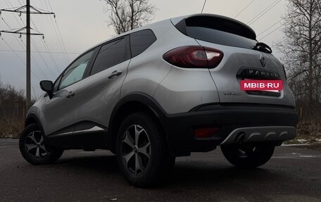 Renault Kaptur I рестайлинг, 2017 год, 1 350 000 рублей, 8 фотография