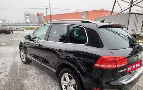Volkswagen Touareg III, 2011 год, 2 200 000 рублей, 3 фотография