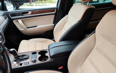 Volkswagen Touareg III, 2011 год, 2 200 000 рублей, 9 фотография