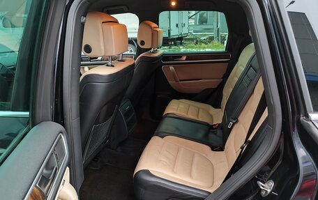 Volkswagen Touareg III, 2011 год, 2 200 000 рублей, 10 фотография