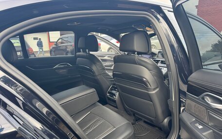 BMW 7 серия, 2021 год, 8 260 000 рублей, 18 фотография