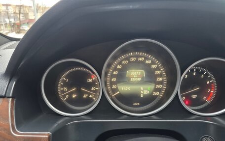 Mercedes-Benz E-Класс, 2015 год, 2 679 000 рублей, 9 фотография