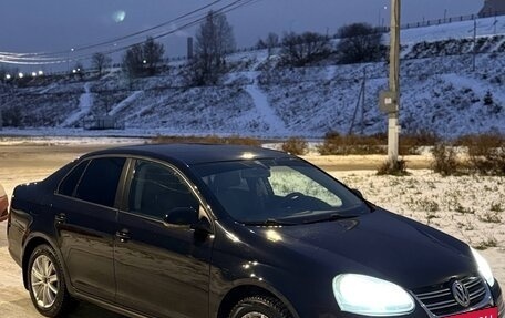 Volkswagen Jetta VI, 2008 год, 736 000 рублей, 2 фотография