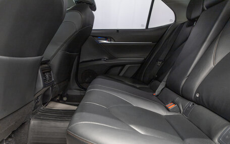 Toyota Camry, 2018 год, 3 349 000 рублей, 21 фотография