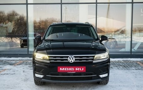 Volkswagen Tiguan II, 2017 год, 2 600 000 рублей, 3 фотография