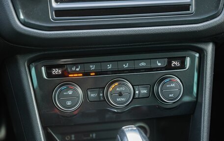 Volkswagen Tiguan II, 2017 год, 2 600 000 рублей, 21 фотография