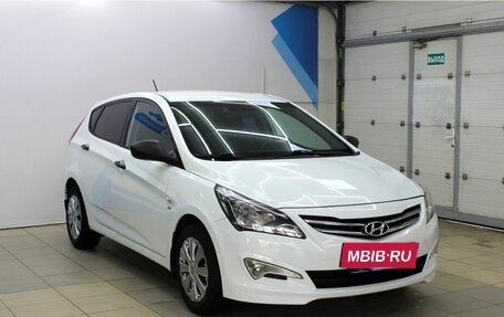 Hyundai Solaris II рестайлинг, 2015 год, 1 120 000 рублей, 5 фотография
