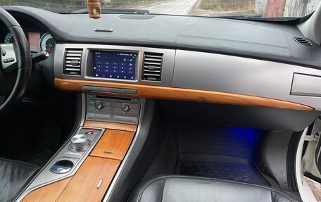 Jaguar XF I рестайлинг, 2010 год, 1 050 000 рублей, 18 фотография