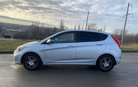 Hyundai Solaris II рестайлинг, 2014 год, 999 999 рублей, 5 фотография