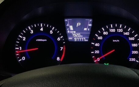 Hyundai Solaris II рестайлинг, 2014 год, 999 999 рублей, 11 фотография