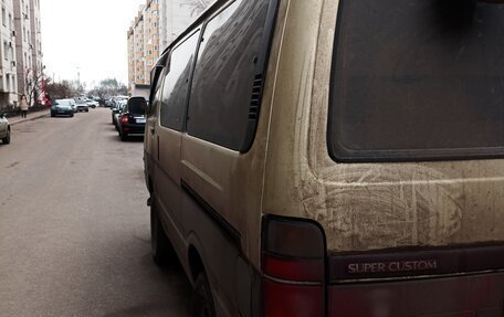 Toyota HiAce H100, 1990 год, 1 000 000 рублей, 3 фотография