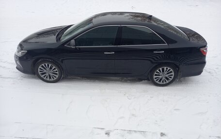 Toyota Camry, 2017 год, 2 650 000 рублей, 2 фотография