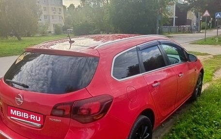 Opel Astra J, 2013 год, 950 000 рублей, 6 фотография
