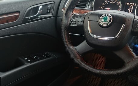 Skoda Superb III рестайлинг, 2012 год, 970 000 рублей, 7 фотография