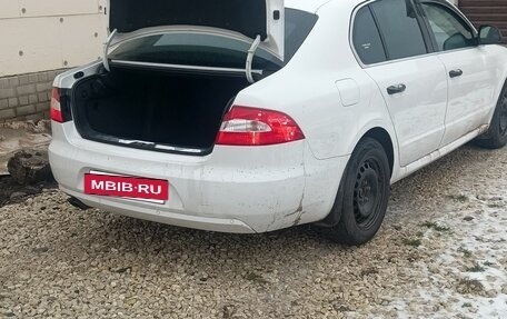 Skoda Superb III рестайлинг, 2012 год, 970 000 рублей, 5 фотография