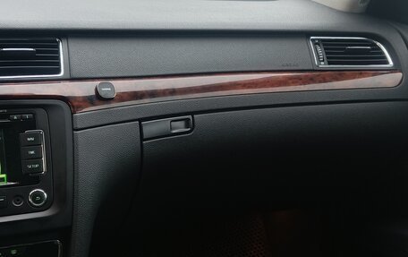 Skoda Superb III рестайлинг, 2012 год, 970 000 рублей, 28 фотография