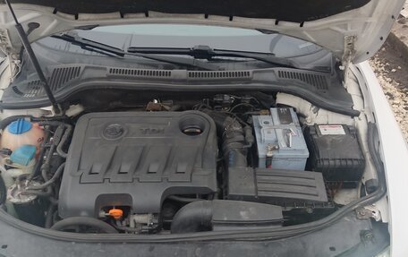 Skoda Superb III рестайлинг, 2012 год, 970 000 рублей, 24 фотография