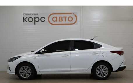 Hyundai Solaris II рестайлинг, 2021 год, 1 694 000 рублей, 2 фотография