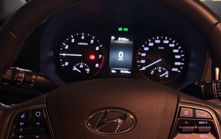 Hyundai Solaris II рестайлинг, 2022 год, 1 900 000 рублей, 4 фотография